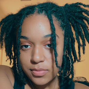 Meet your Posher, Serina